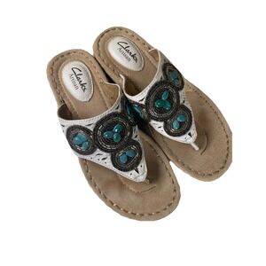 Clarks Artisan 5.5M White Beaded Flip‎ Flop Sandals Turquoise Silver Accents